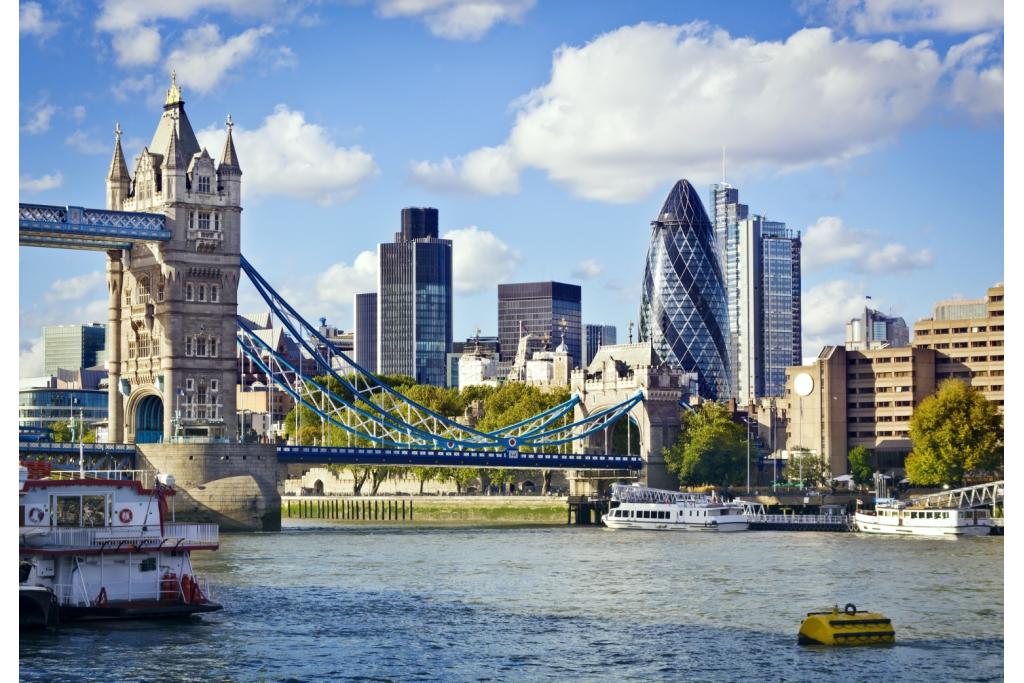 Ilderton Road, Bermondsey, London SE15 – 3 Bedroom Apartment for Sale Guide Price: £795,000