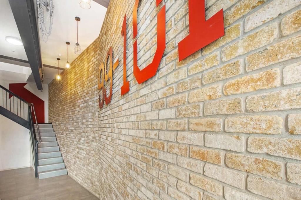 99-101 Farringdon Rd – Office Space for Lease – 7,294 sq ft – Clerkenwell Submarket