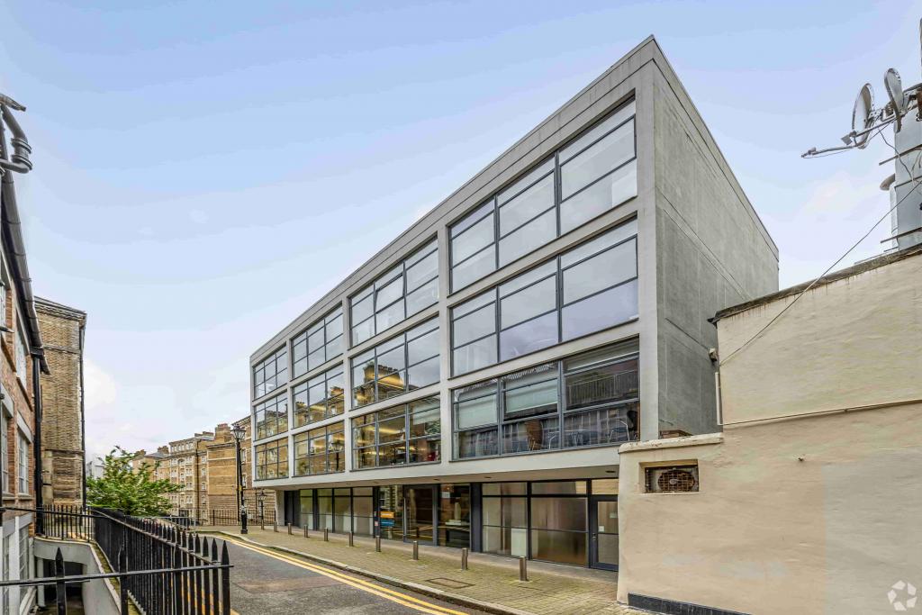 5-8 Roberts Pl – Office Space for Lease – 1,113 sq ft – Clerkenwell Submarket