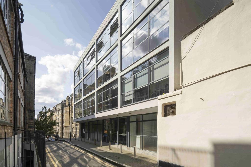 5-8 Roberts Pl – Office Space for Lease – 1,113 sq ft – Clerkenwell Submarket