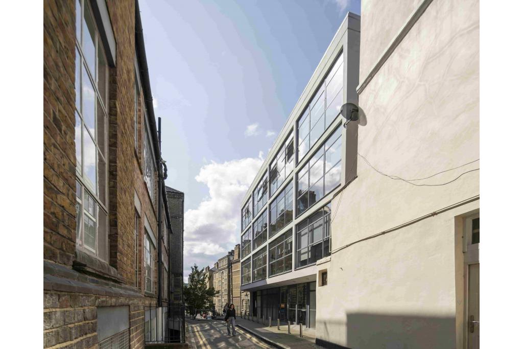 5-8 Roberts Pl – Office Space for Lease – 1,113 sq ft – Clerkenwell Submarket