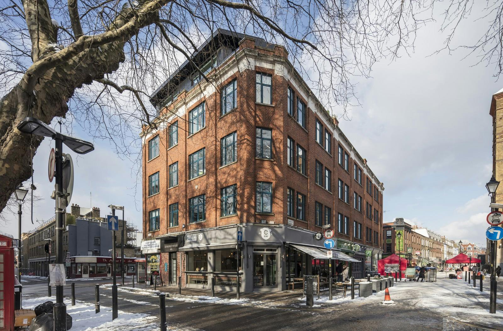 46-54 Rosebery Ave – 17 Exmouth Market – Office Space for Lease – 1,324 sq ft