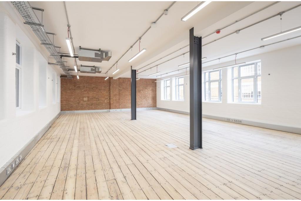46-54 Rosebery Ave – 17 Exmouth Market – Office Space for Lease – 1,324 sq ft