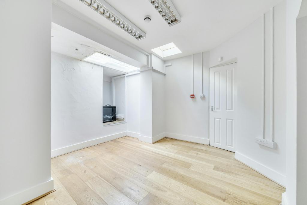 41-42 Clerkenwell Green – The Green House – Retail/Office Space for Lease – 1,076 sq ft