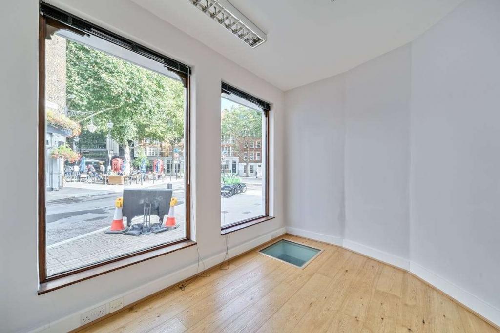 41-42 Clerkenwell Green – The Green House – Retail/Office Space for Lease – 1,076 sq ft