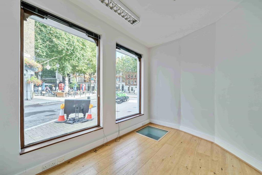 41-42 Clerkenwell Green – The Green House – Retail/Office Space for Lease – 1,076 sq ft