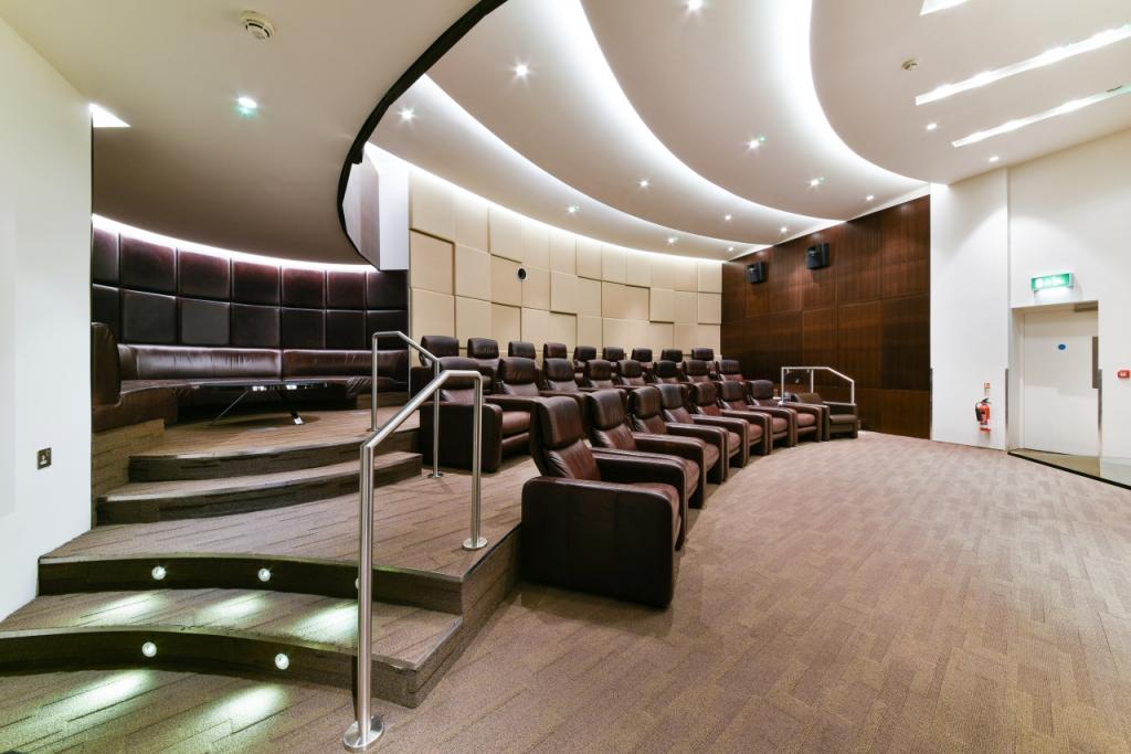 Pan Peninsula Square – 2 Bedroom Apartment for Sale – £575,000 – Canary Wharf, London E14