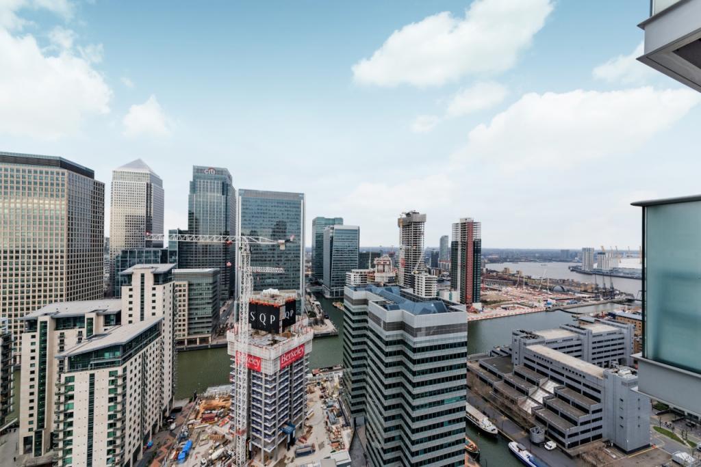 Pan Peninsula Square – 2 Bedroom Apartment for Sale – £575,000 – Canary Wharf, London E14