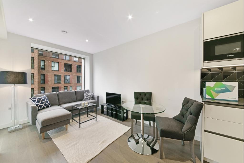 Deacon Street – Studio Apartment for Sale – £435,000 Guide Price
