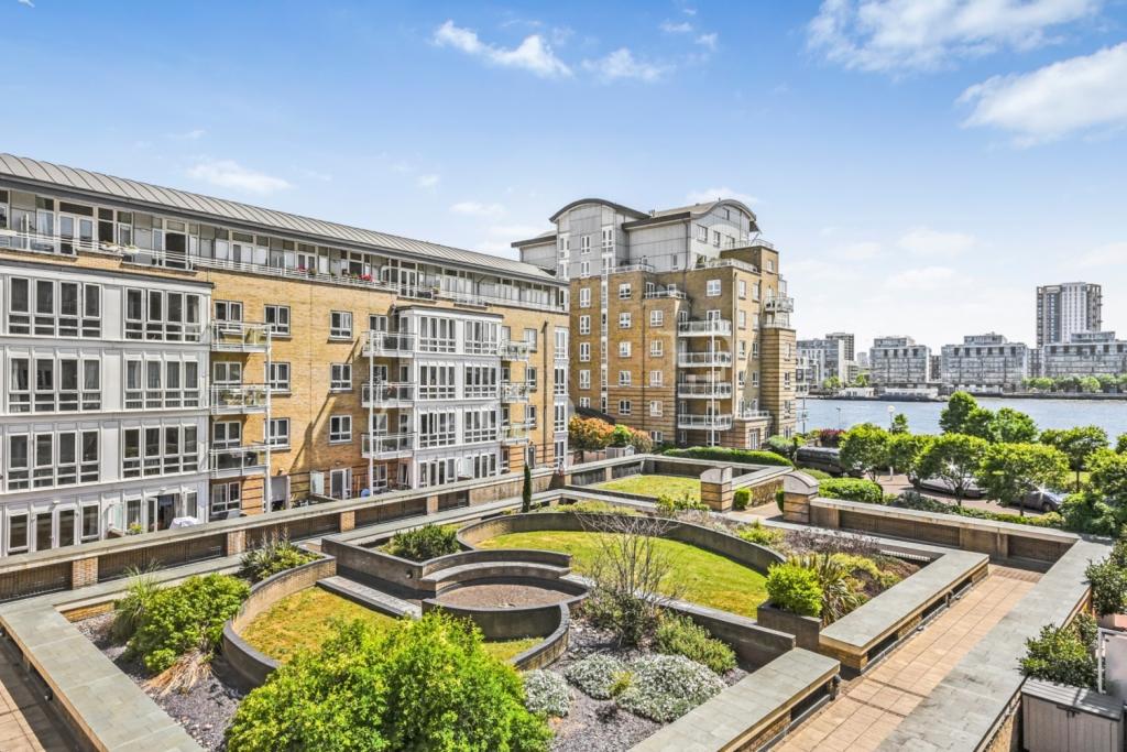 St. Davids Square – 1 Bedroom Apartment for Sale – £375,000 Guide Price – Isle of Dogs