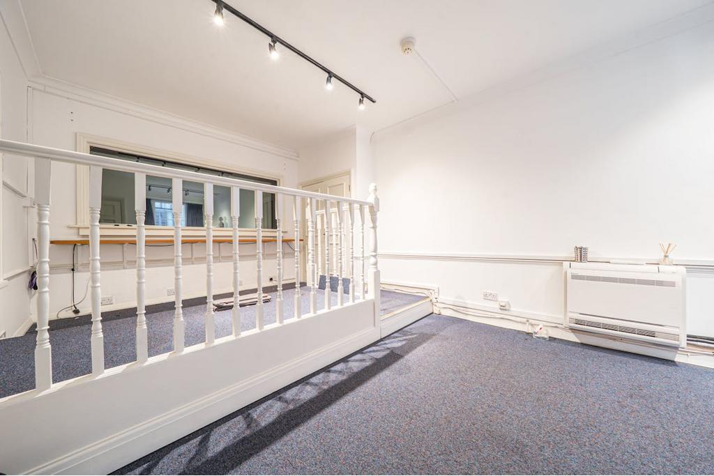 359 City Rd – Office Unit for Lease – 2,879 sq ft – £25.22 per sq ft – Northern Fringe