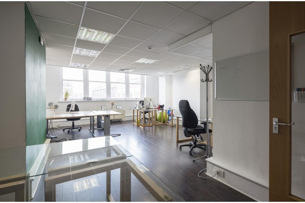 88 Goswell Rd – Office Space for Lease – 734 sq ft – £59.50 per sq ft – Clerkenwell