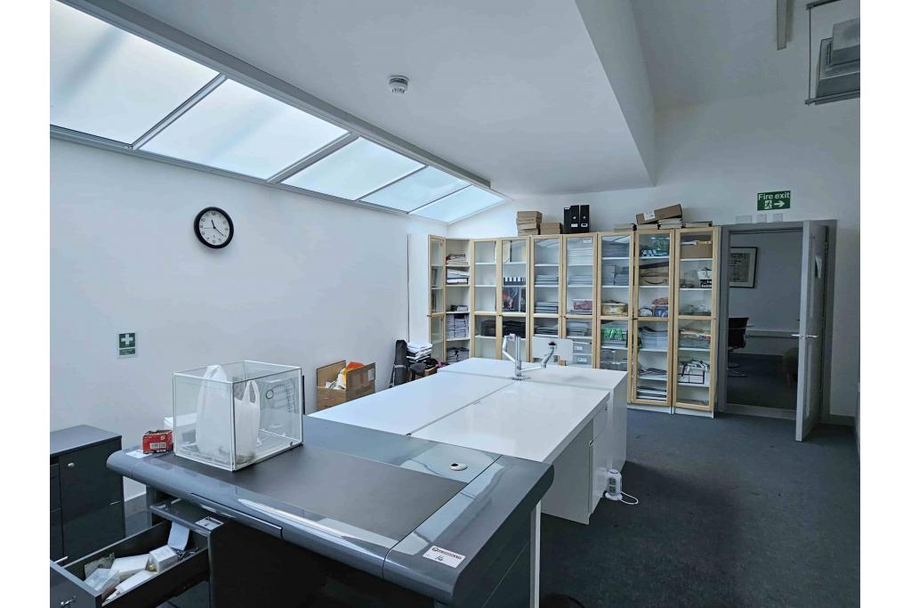259-263 Goswell Rd–Solange Urdang Studios–Medical Office for Sale/Lease,14,557 sq ft – £5M
