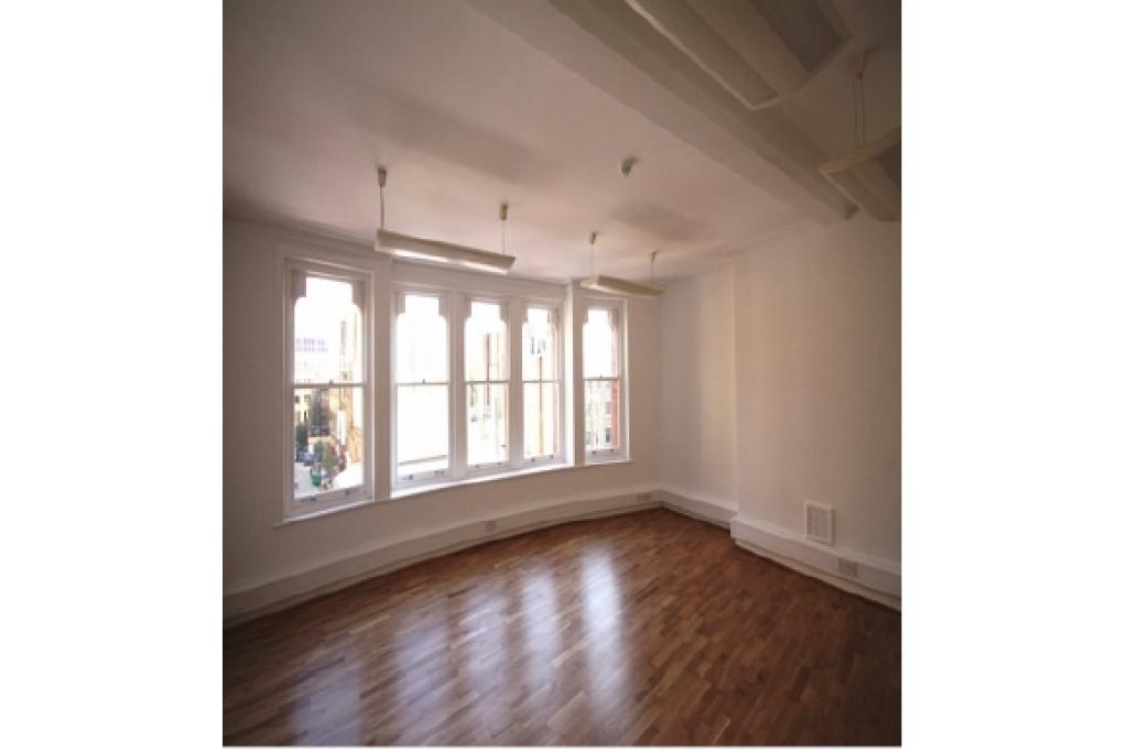 353-355 Goswell Rd–The Gothic Building–Office for Lease–3,117 sq ft –£35.00 per sq ft