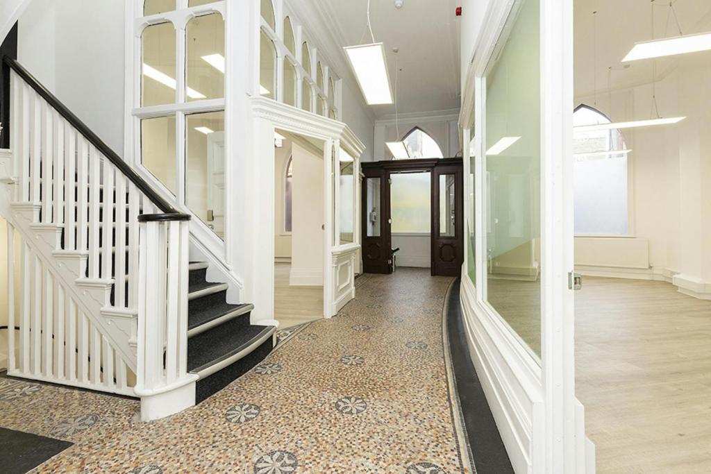 353-355 Goswell Rd–The Gothic Building–Office for Lease–3,117 sq ft –£35.00 per sq ft