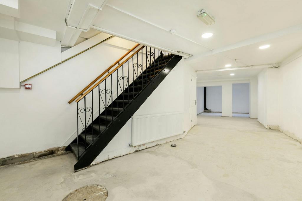 357-363 Goswell Rd–Mixed-Use Retail/Office–3,378 sq ft–£58,500 PA–Islington, London