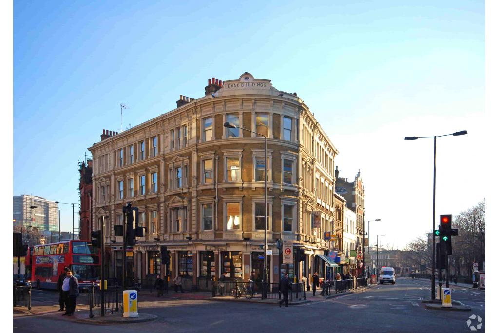 357-363 Goswell Rd–Mixed-Use Retail/Office–3,378 sq ft–£58,500 PA–Islington, London