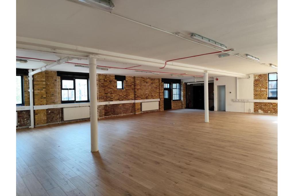 3 Lever Street – Office Space for Lease – 1,915 sq ft – London EC1V 3QU