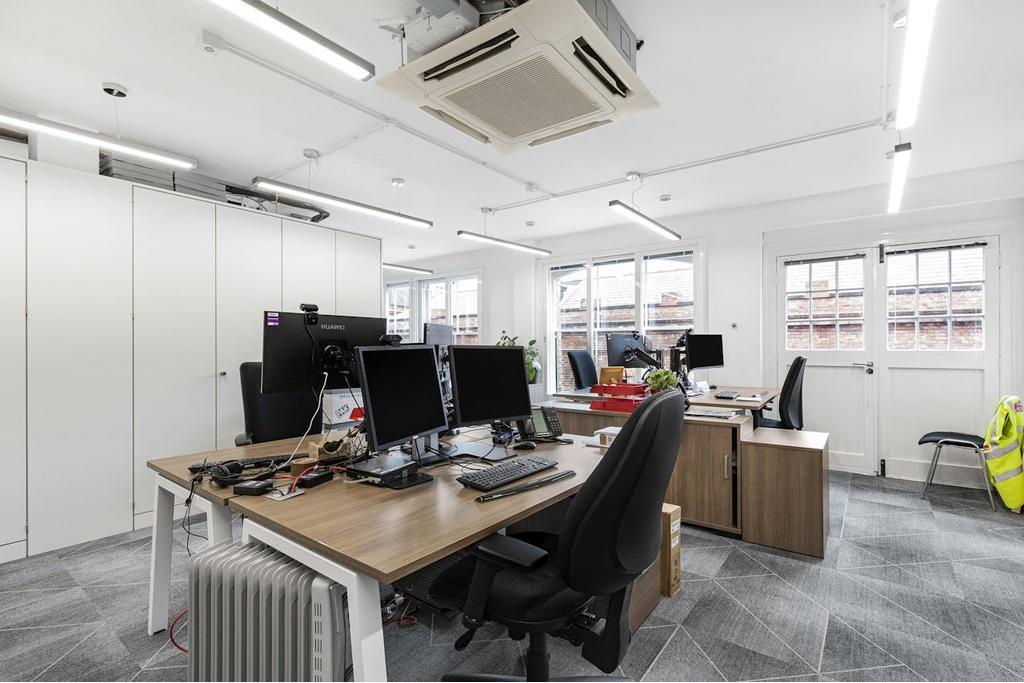 15 Northburgh Street – The Old Trading House Office Space for Lease – 2,266 sq ft  London