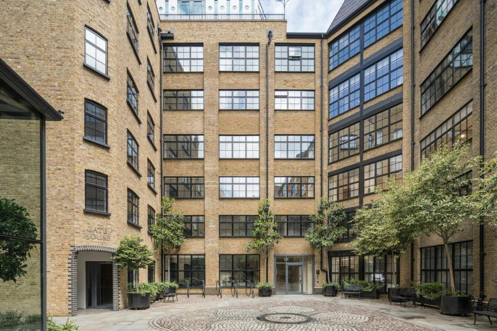 196 Old Street – New City Cloisters Office & Retail Space for Lease – 28,573 sq ft – London