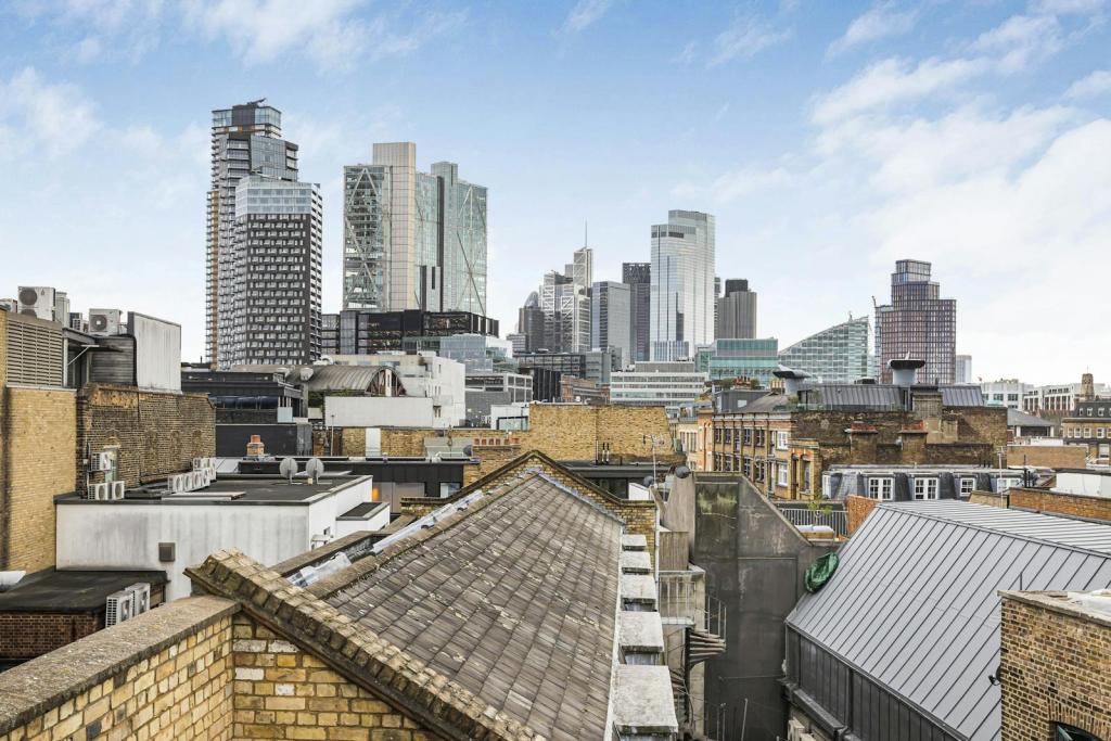 346 Old Street Office Space for Lease – 2,077 sq ft – London