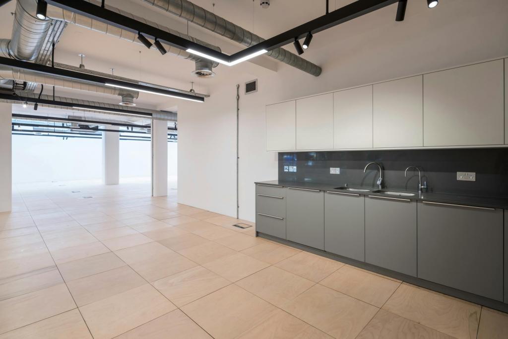 206-212 St John Street - Paramount Building Office Space for Lease or Sale – 6,293 sq ft – London