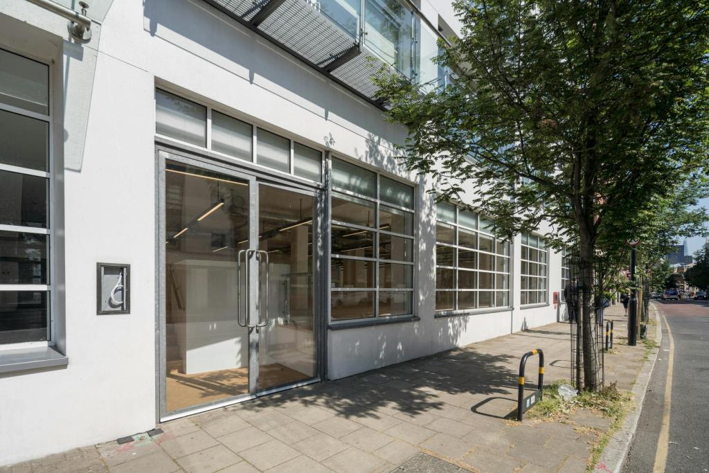 206-212 St John Street - Paramount Building Office Space for Lease or Sale – 6,293 sq ft – London