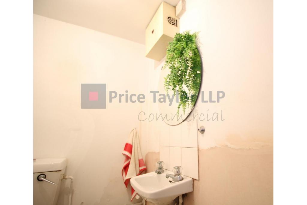 365 St John Street – Retail Shopfront for Lease – 532 sq ft – London EC1V 4LB