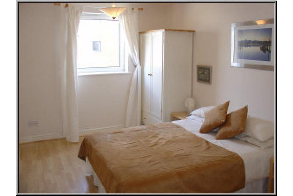 Property for Sale – Fishguard Way, E16 2RX