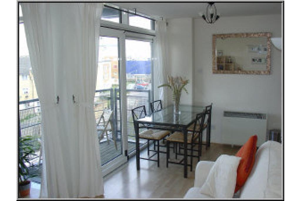 Property for Sale – Fishguard Way, E16 2RX