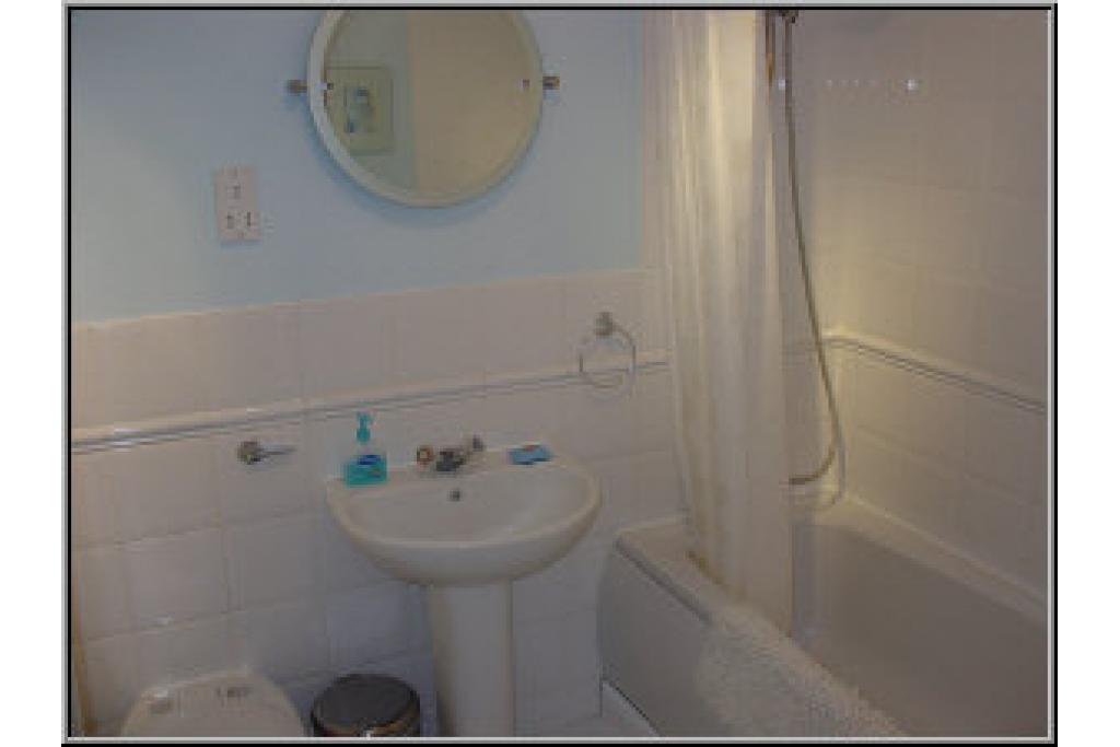 Property for Sale – Fishguard Way, E16 2RX