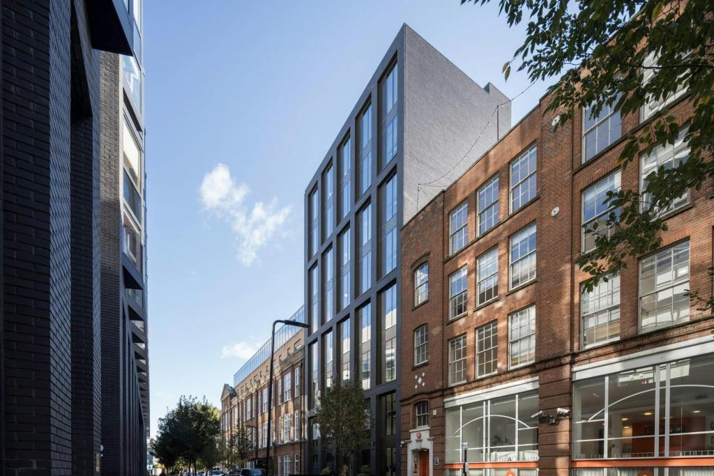 18 Brunswick Pl – Office Space for Lease – 2,002 sq ft – London EC1V 9PE