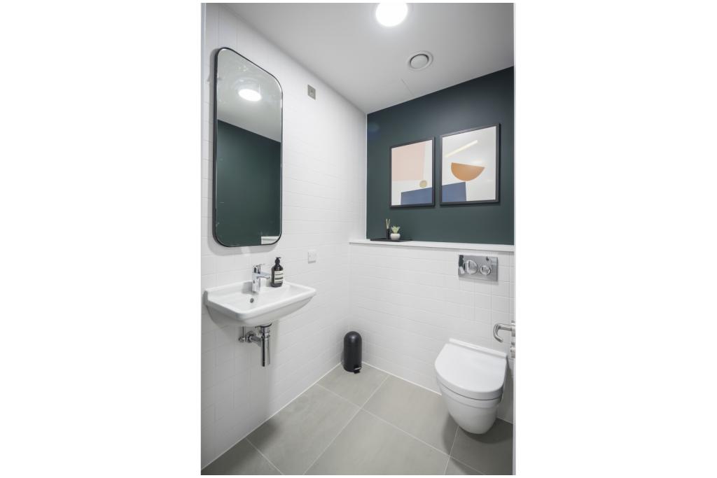 18 Brunswick Pl – Office Space for Lease – 2,002 sq ft – London EC1V 9PE