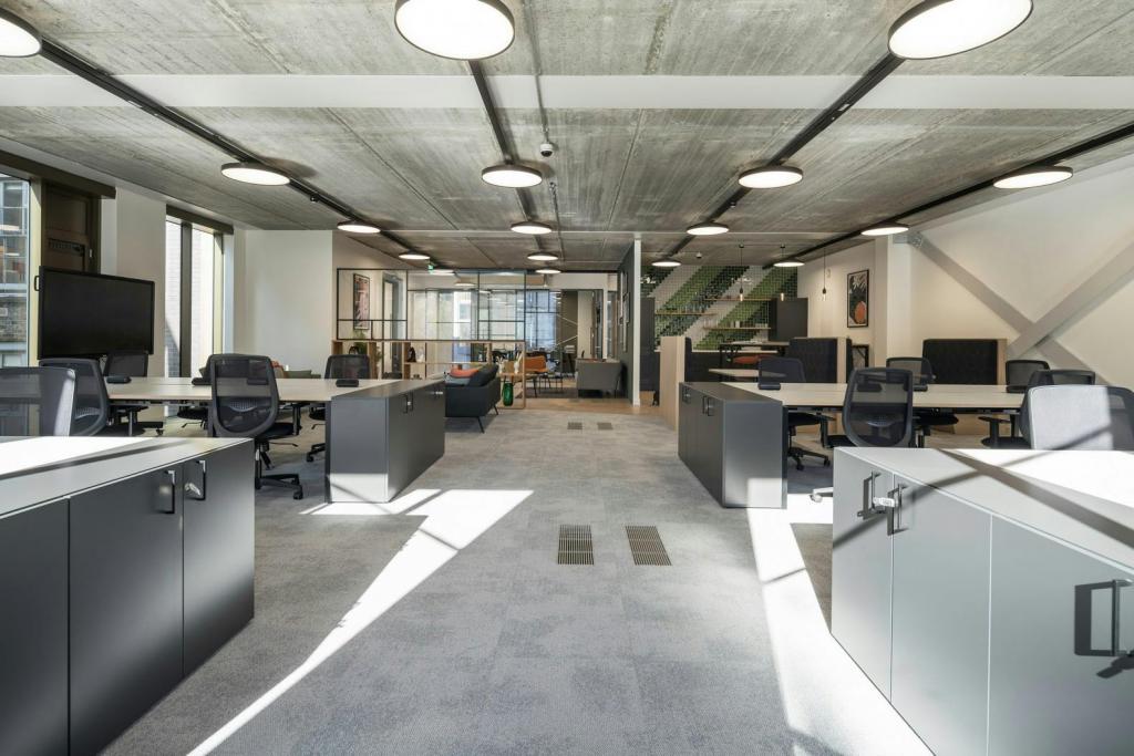 18 Brunswick Pl – Office Space for Lease – 2,002 sq ft – London EC1V 9PE