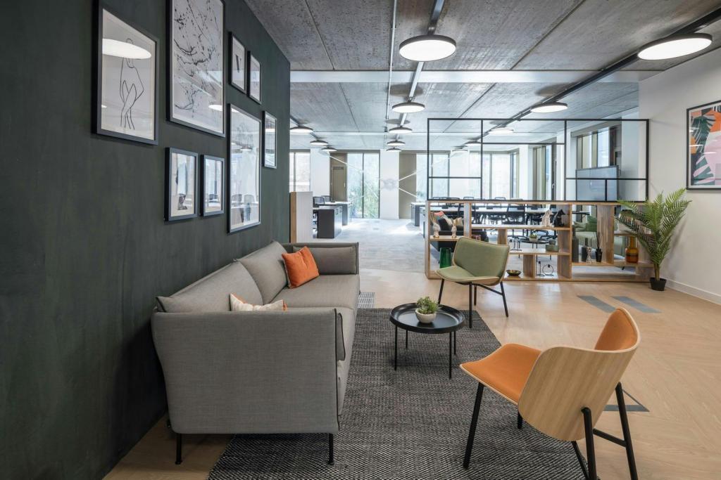 18 Brunswick Pl – Office Space for Lease – 2,002 sq ft – London EC1V 9PE