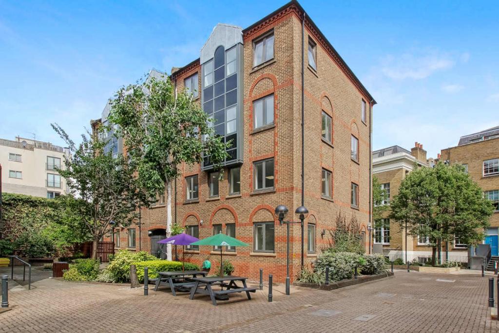 13-14 Angel Gate – Office Space for Lease – 700 sq ft – London EC1V 2PT