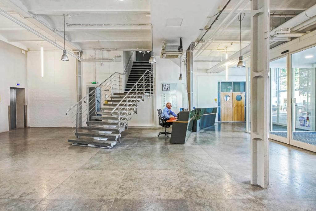 226-236 City Rd – BSG House – Office Space for Lease – 9,340 sq ft – London EC1V