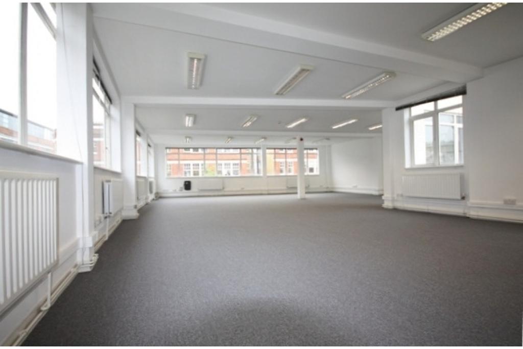 112-114 Goswell Rd – Office Space for Lease – 1,114 sq ft – London EC1V 7DP