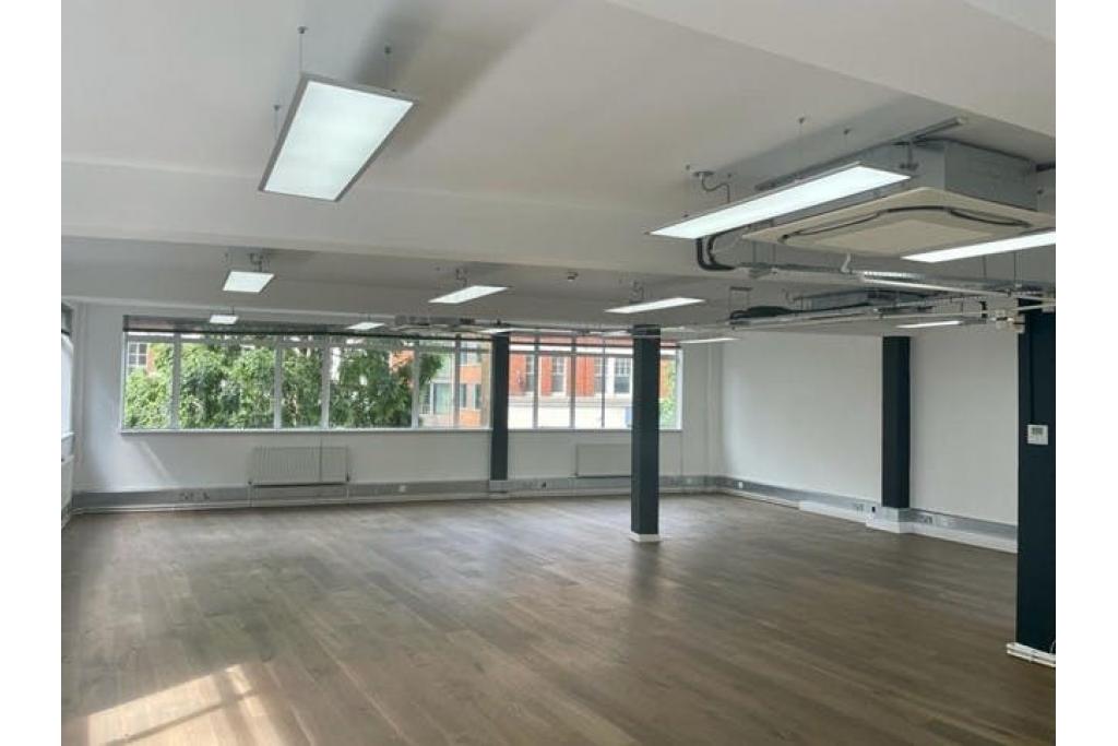 112-114 Goswell Rd – Office Space for Lease – 1,114 sq ft – London EC1V 7DP