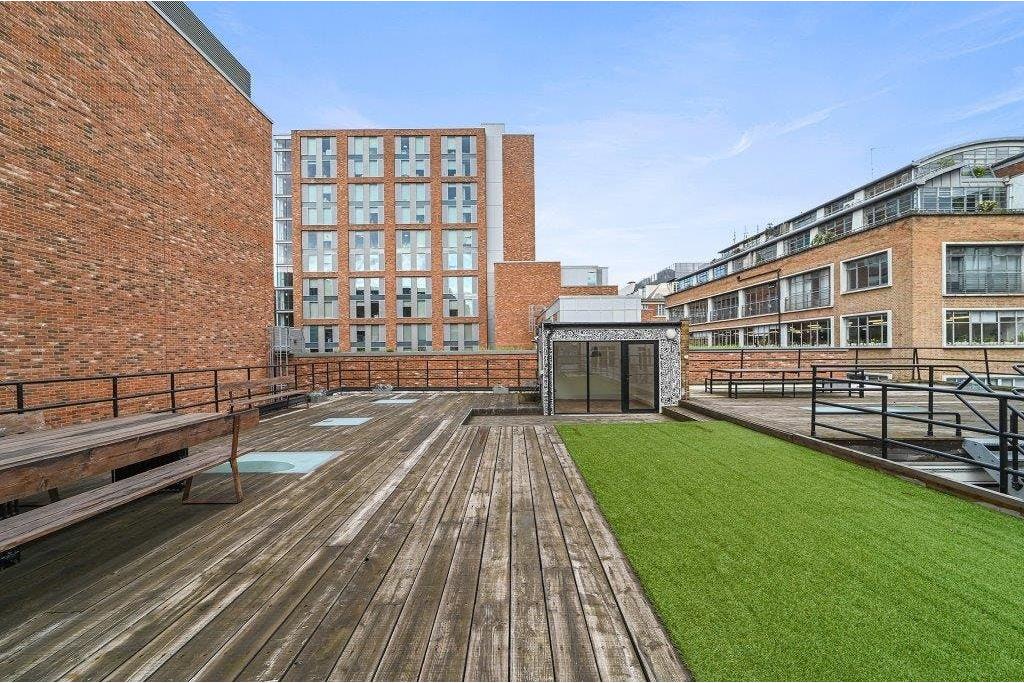 112-114 Goswell Rd – Office Space for Lease – 1,114 sq ft – London EC1V 7DP