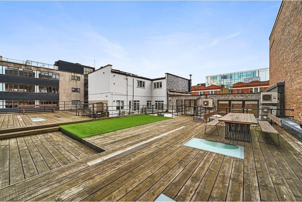 112-114 Goswell Rd – Office Space for Lease – 1,114 sq ft – London EC1V 7DP