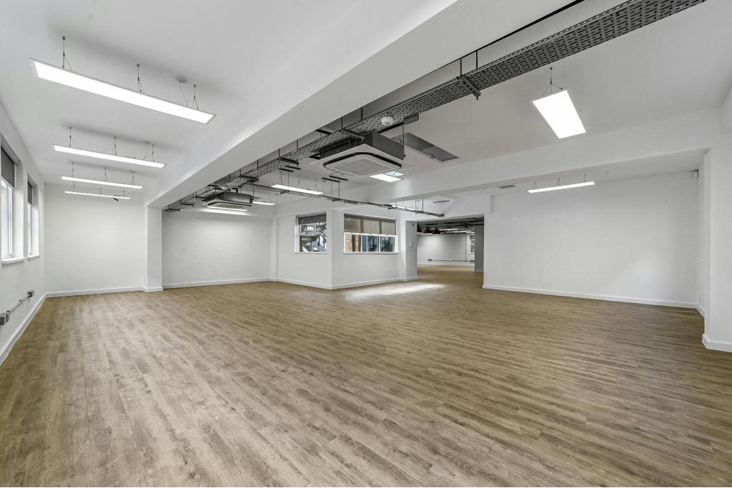 116-120 Goswell Rd – Office Space for Lease – 4,232 sq ft – London EC1V 7DP