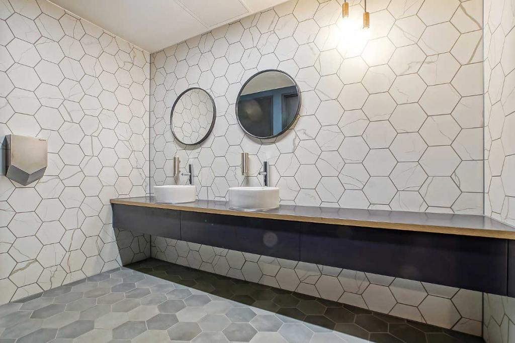 338-346 Goswell Rd – Angel House – Office Space for Sale – 41,702 sq ft – London