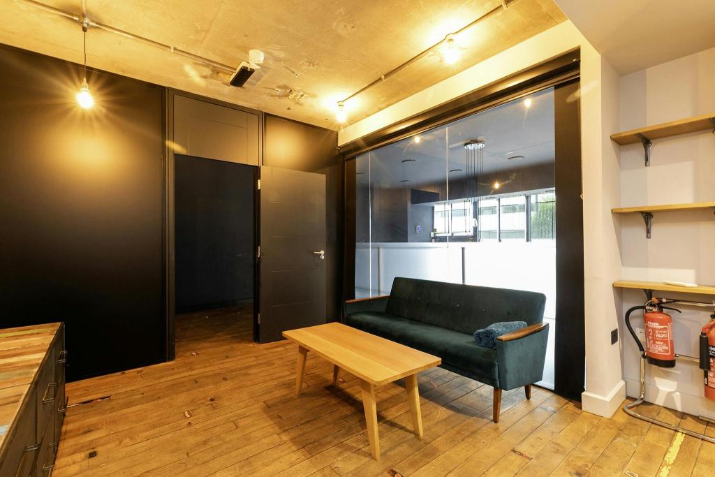 348 Goswell Rd – Office Space To Let City Fringe Submarket – London