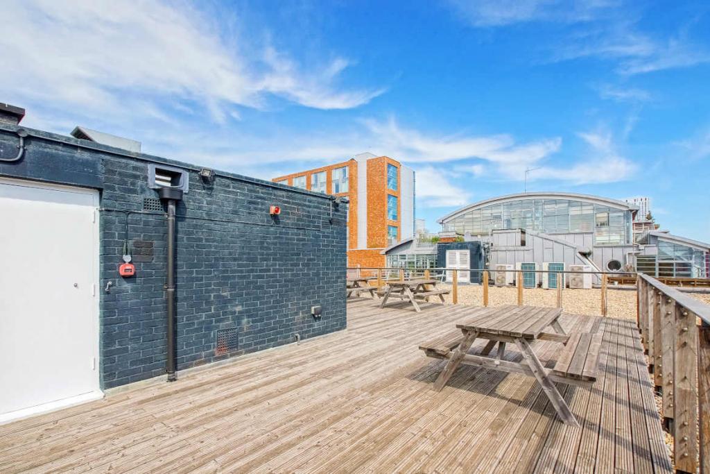 77 Bastwick St – Office Space – City Fringe Submarket – London EC1V