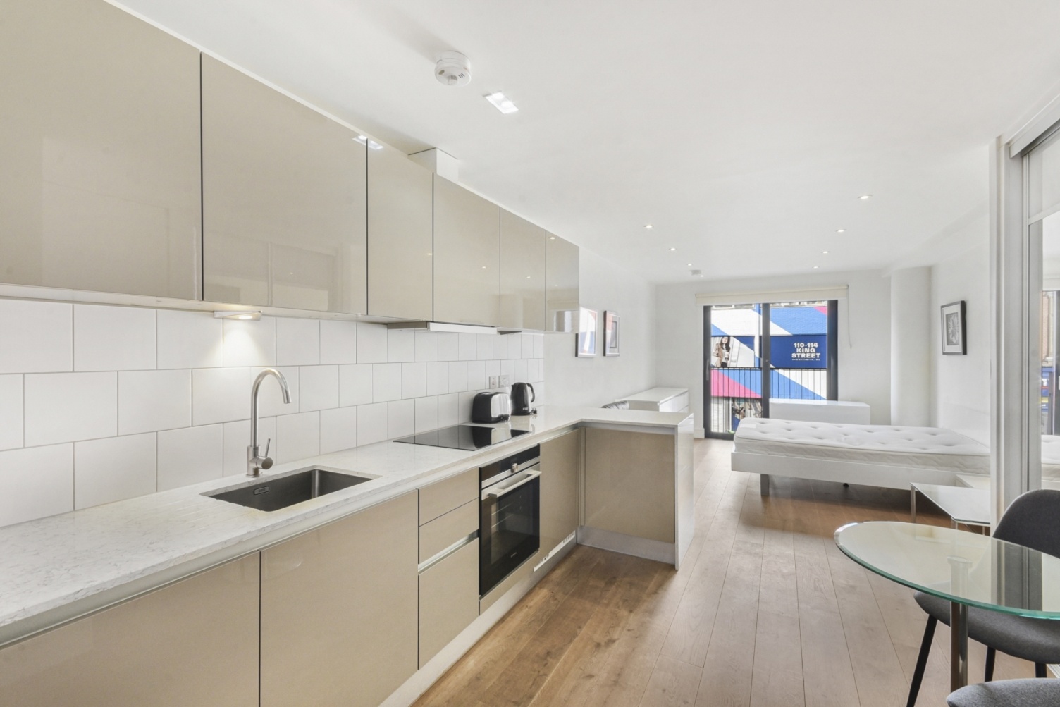 £300,000 Asking Price – Westworth House – Studio Apartment for Sale – Hammersmith
