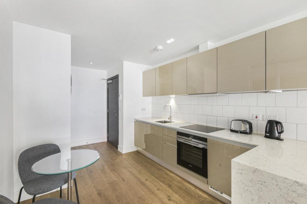 £300,000 Asking Price – Westworth House – Studio Apartment for Sale – Hammersmith