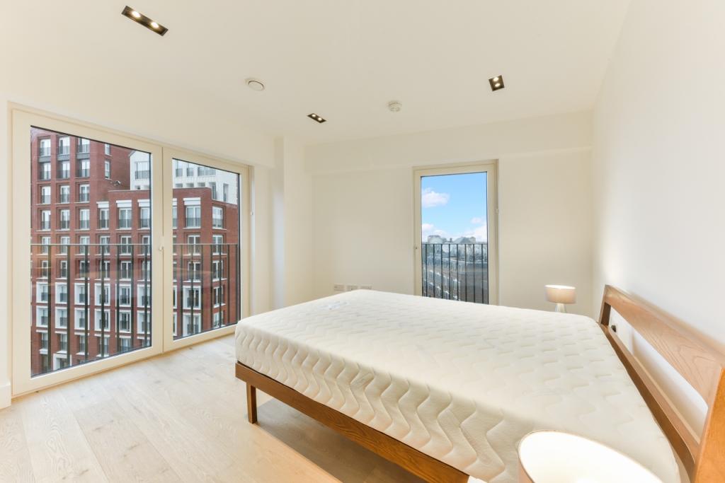 £850,000 Guide Price – Keybridge House – 2 Bedroom Apartment for Sale – Vauxhall
