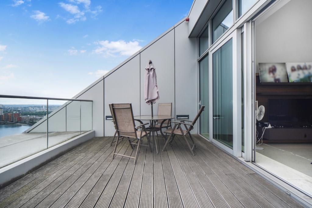 £1,400,000 Asking Price – Ontario Tower – Luxury Duplex Penthouse for Sale – Canary Wharf,