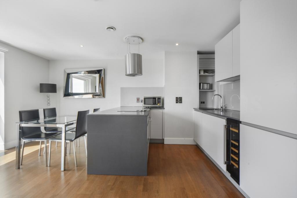 £725,000 Asking Price, Crawford Building – 2 Bedroom Apartment for Sale – Aldgate, London